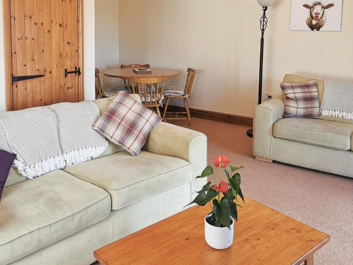Owl Barn Burmarsh Room photo