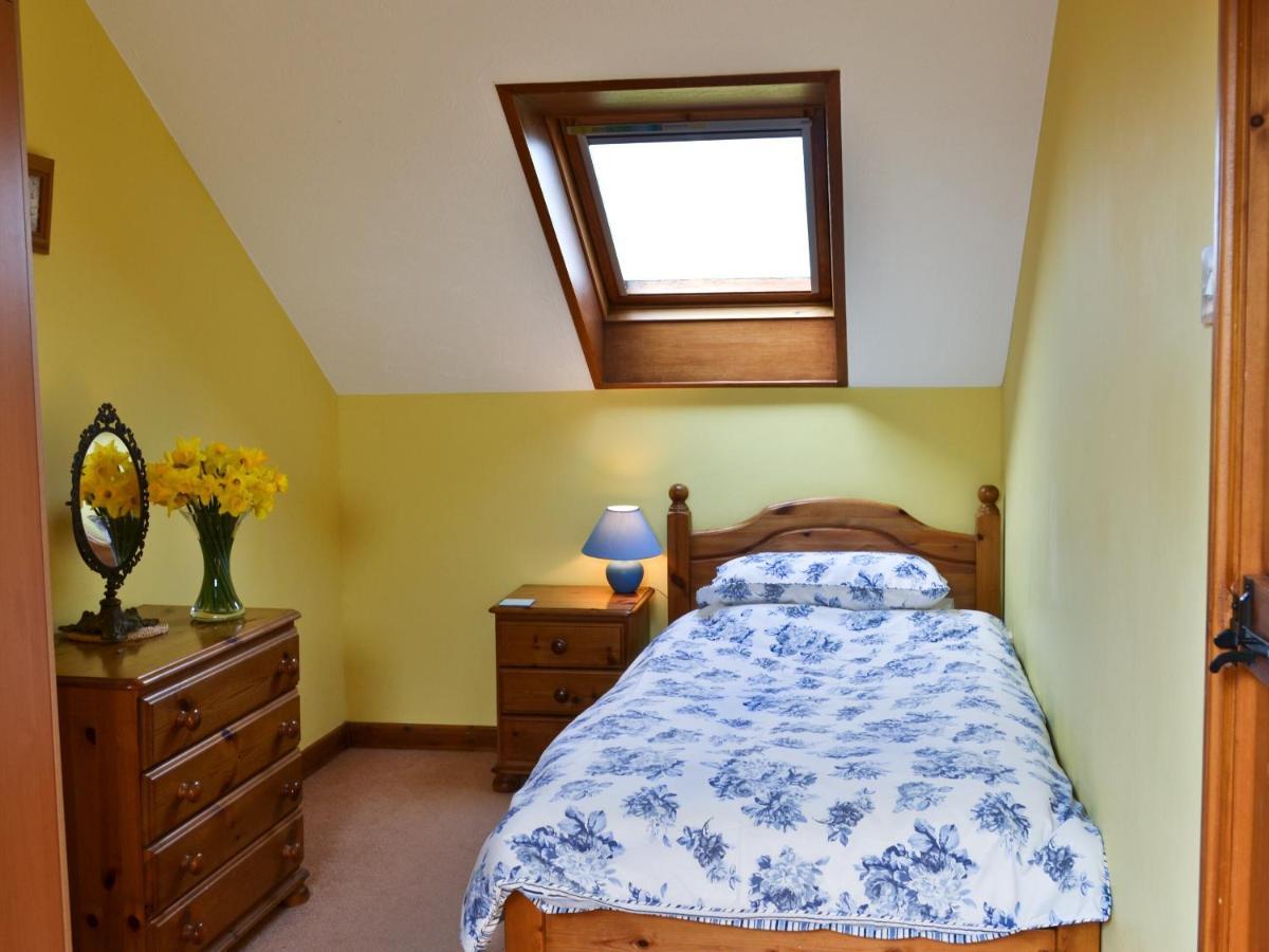 Owl Barn Burmarsh Room photo
